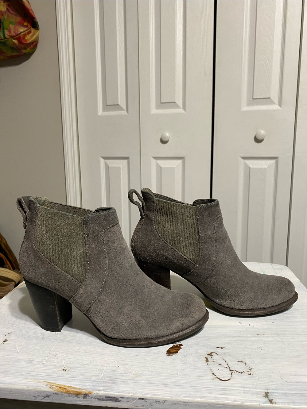 Ugg Shoes Ankle Boot suede Leather heel boots size 6.5